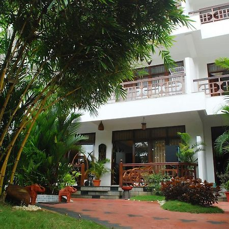 Chakra Ayurvedic Resort Thiruvananthapuram Exterior foto