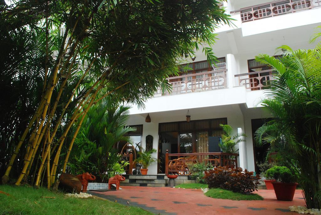 Chakra Ayurvedic Resort Thiruvananthapuram Exterior foto