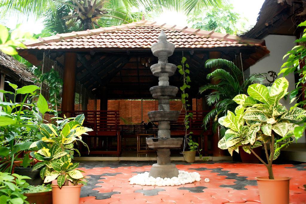 Chakra Ayurvedic Resort Thiruvananthapuram Exterior foto