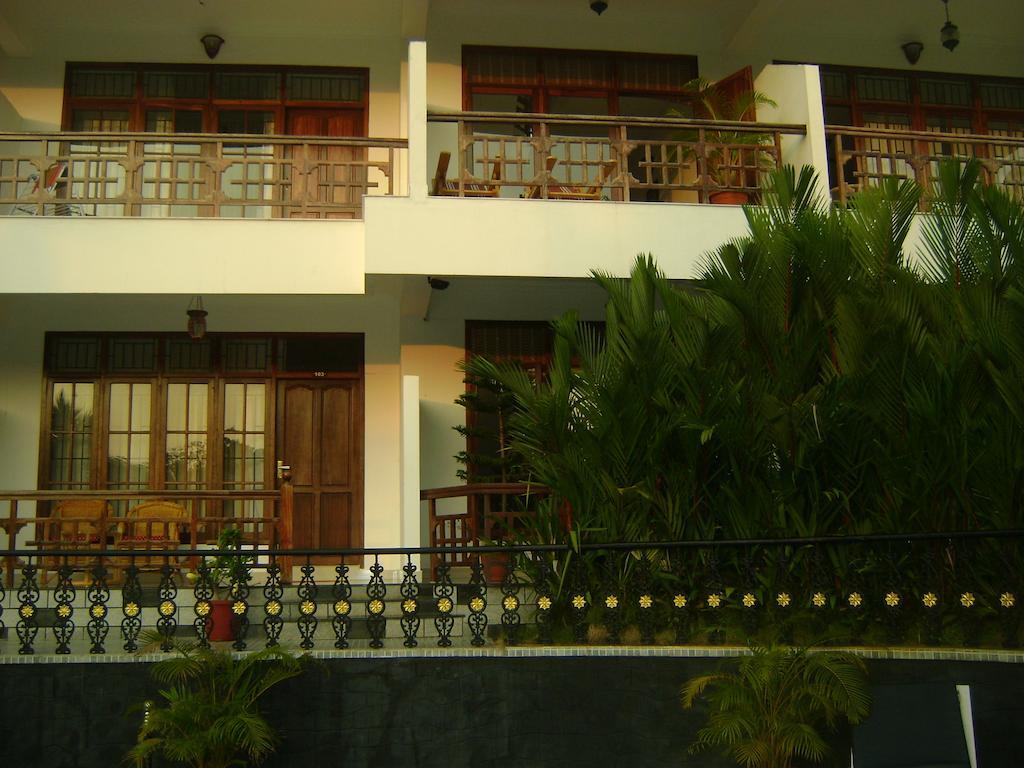 Chakra Ayurvedic Resort Thiruvananthapuram Exterior foto